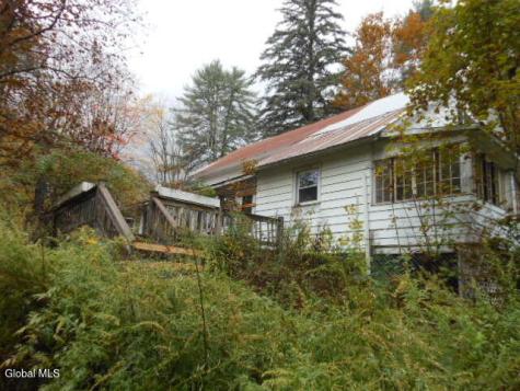 16 Summit Place Lake Luzerne NY 12846