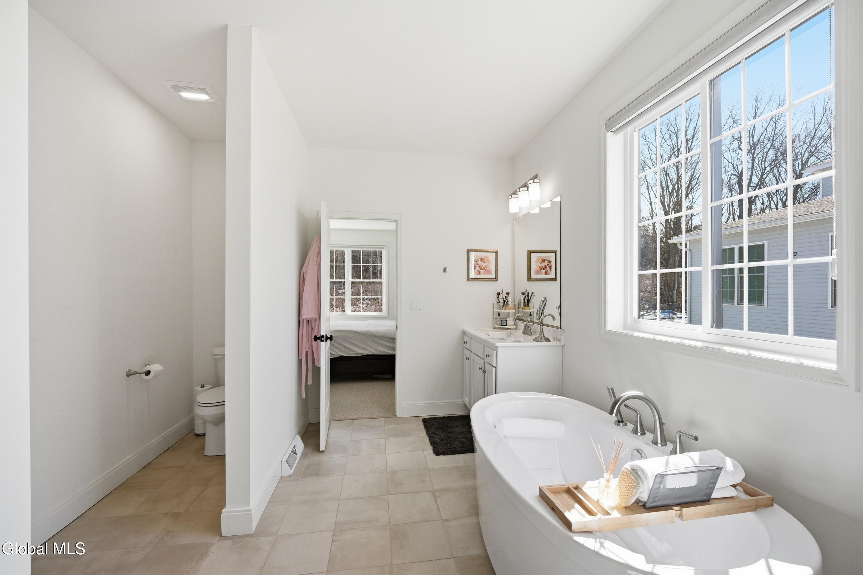 24 Wetherby Court Cohoes NY 12047