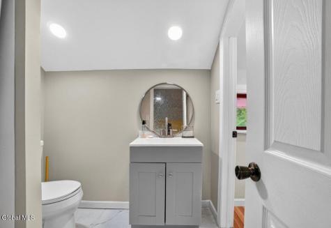 458 Central Avenue Schenectady NY 12304