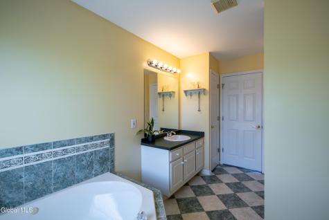 26 Mallard Drive Rexford NY 12148