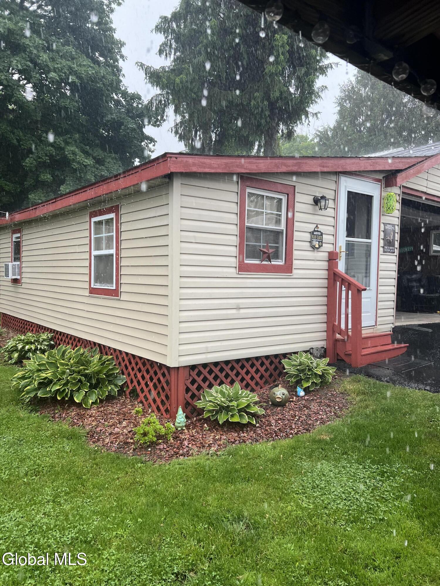 23 Nellis Street Nelliston NY 13410