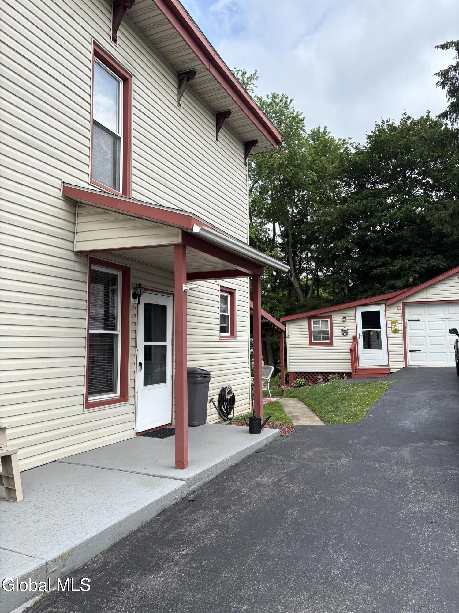 23 Nellis Street Nelliston NY 13410