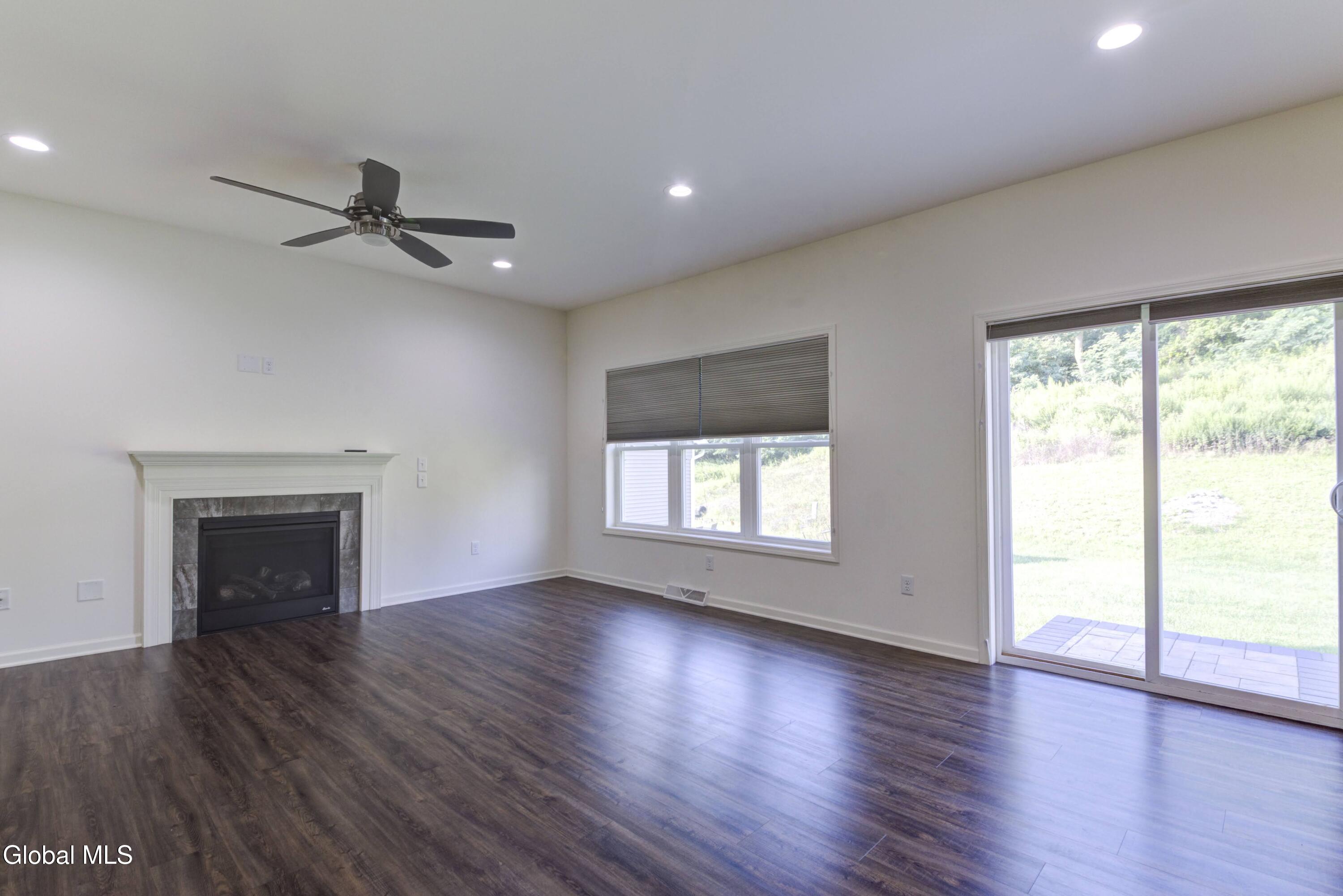 18 Rysedorph Lane Rensselaer NY 12144