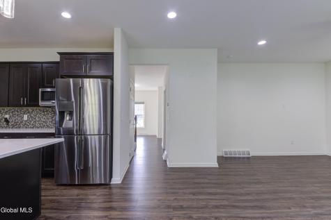 18 Rysedorph Lane Rensselaer NY 12144