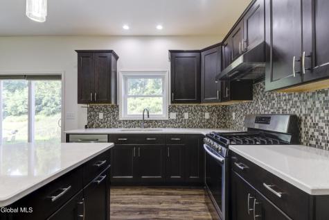 18 Rysedorph Lane Rensselaer NY 12144