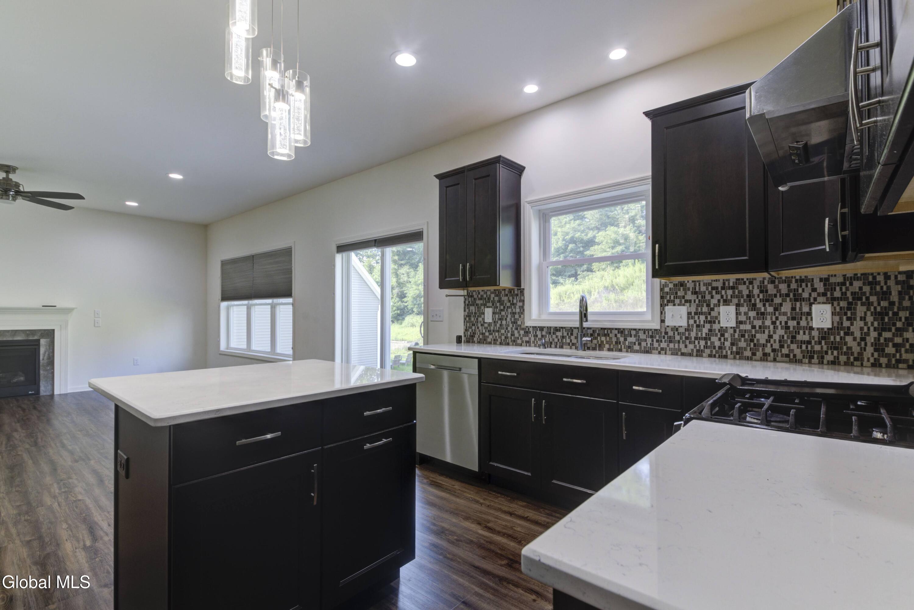 18 Rysedorph Lane Rensselaer NY 12144