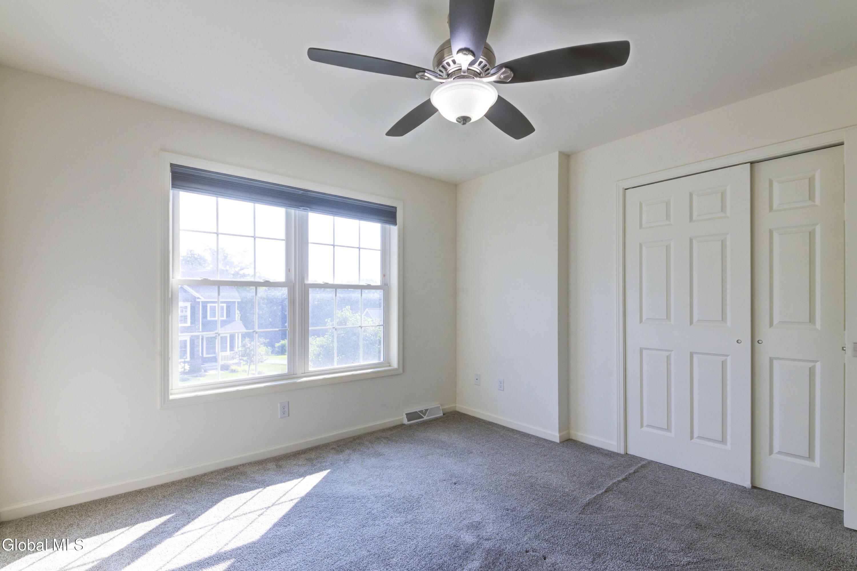 18 Rysedorph Lane Rensselaer NY 12144