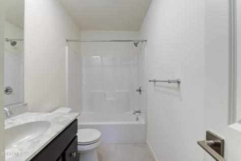 18 Rysedorph Lane Rensselaer NY 12144