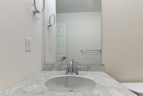 18 Rysedorph Lane Rensselaer NY 12144
