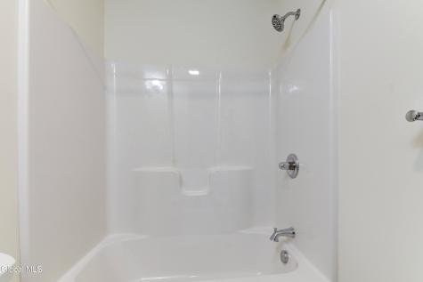 18 Rysedorph Lane Rensselaer NY 12144