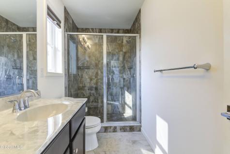 18 Rysedorph Lane Rensselaer NY 12144