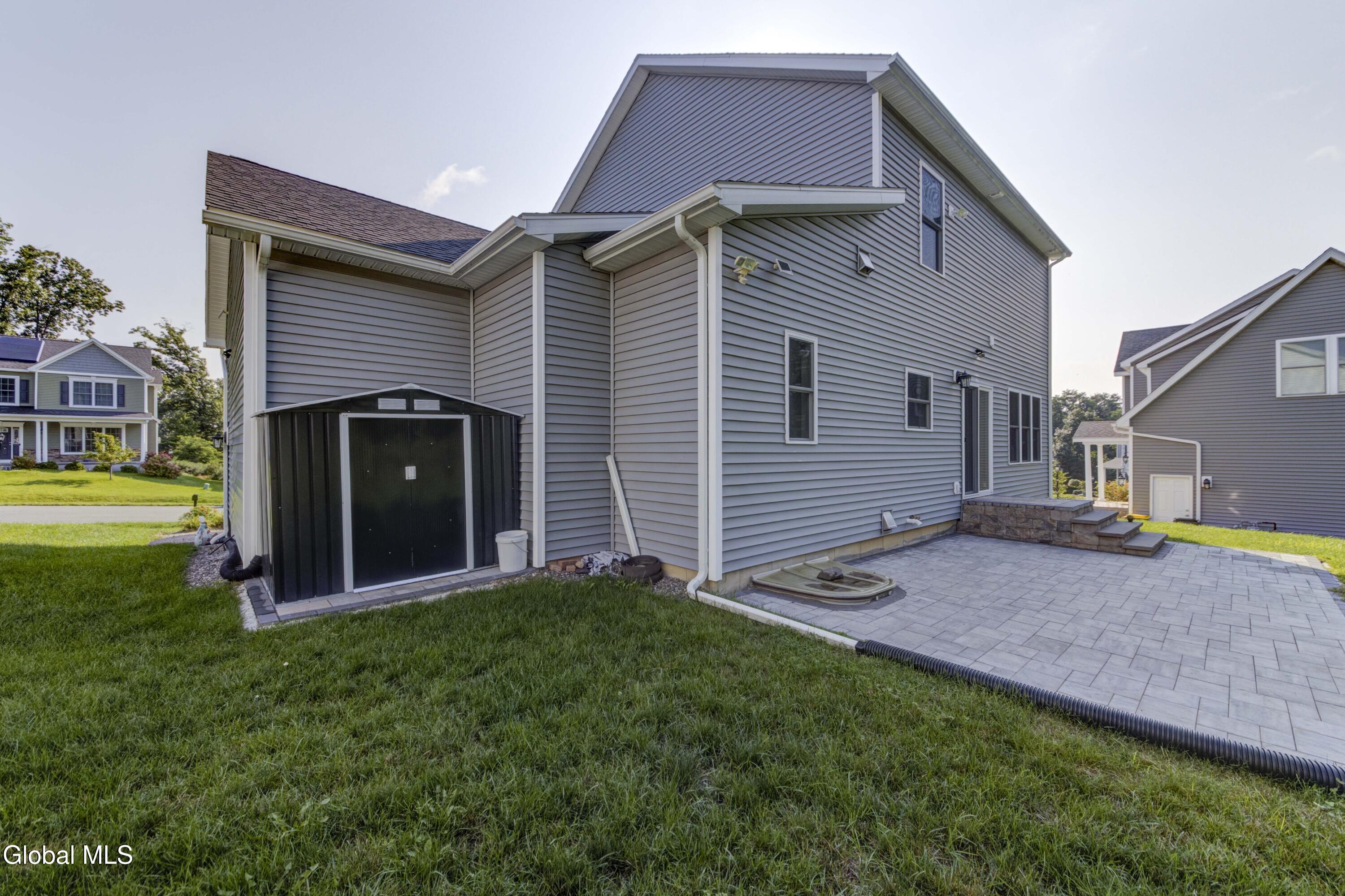 18 Rysedorph Lane Rensselaer NY 12144