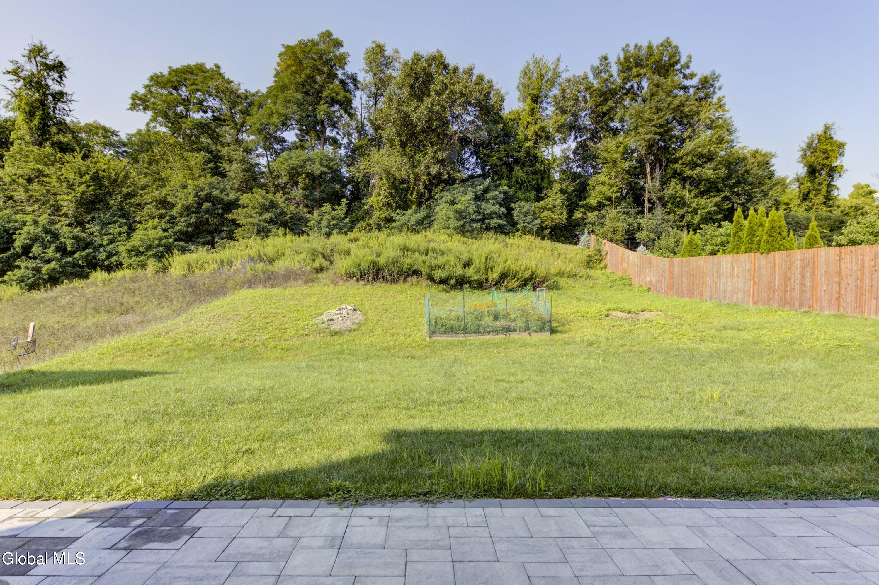18 Rysedorph Lane Rensselaer NY 12144