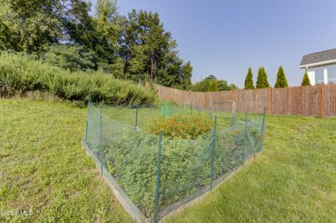 18 Rysedorph Lane Rensselaer NY 12144