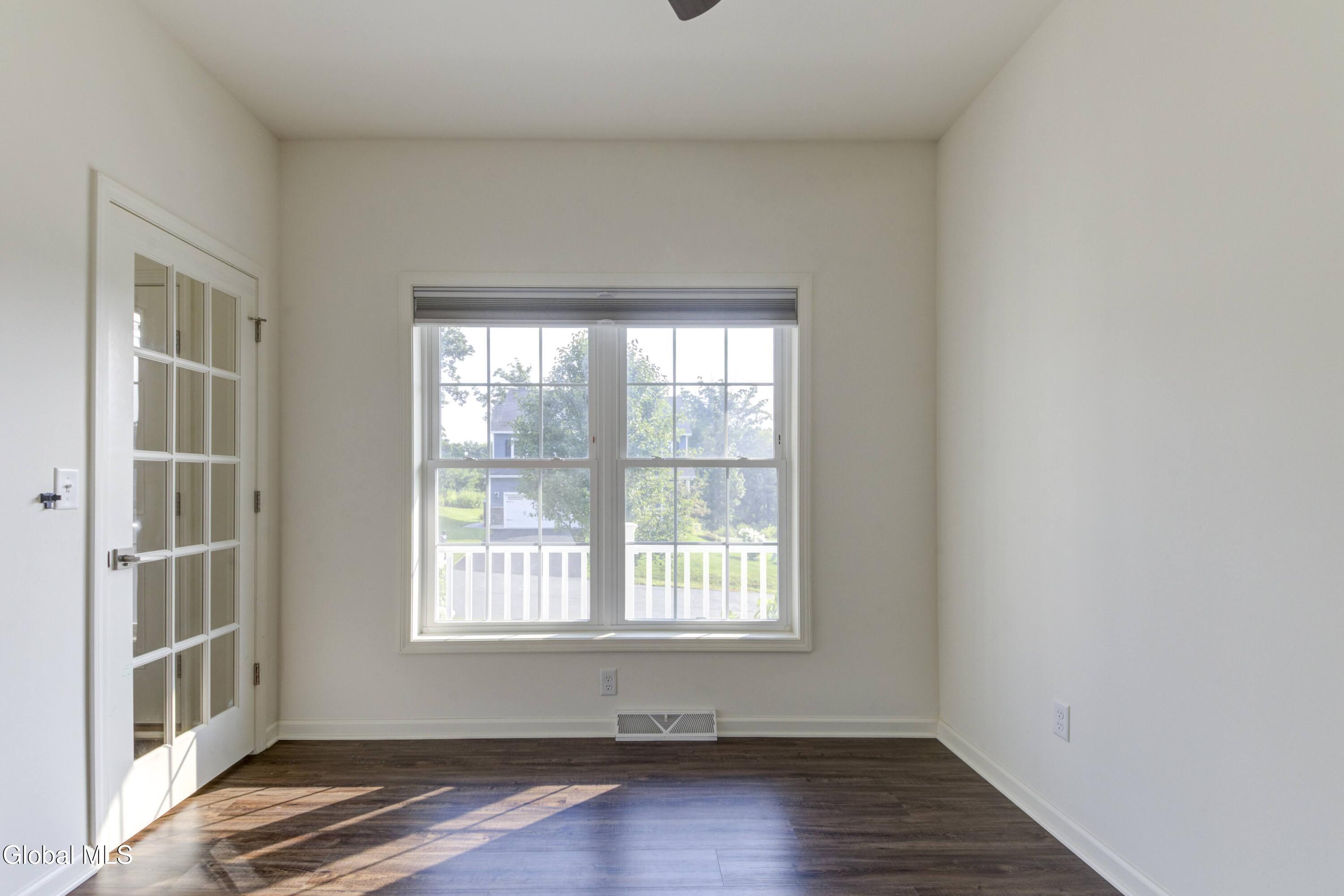 18 Rysedorph Lane Rensselaer NY 12144