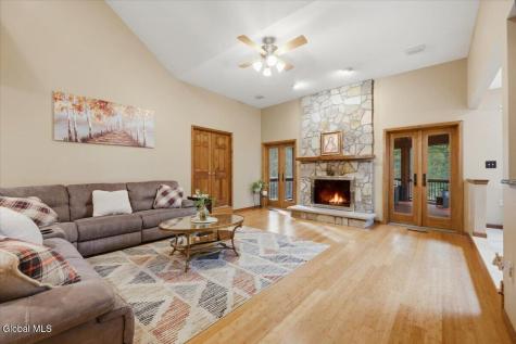 21 Timberwick Drive Halfmoon NY 12065