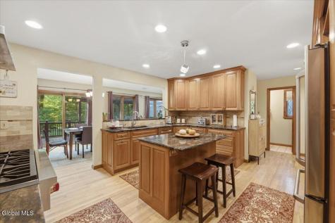 21 Timberwick Drive Halfmoon NY 12065