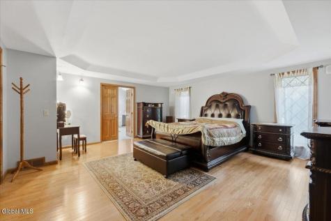 21 Timberwick Drive Halfmoon NY 12065