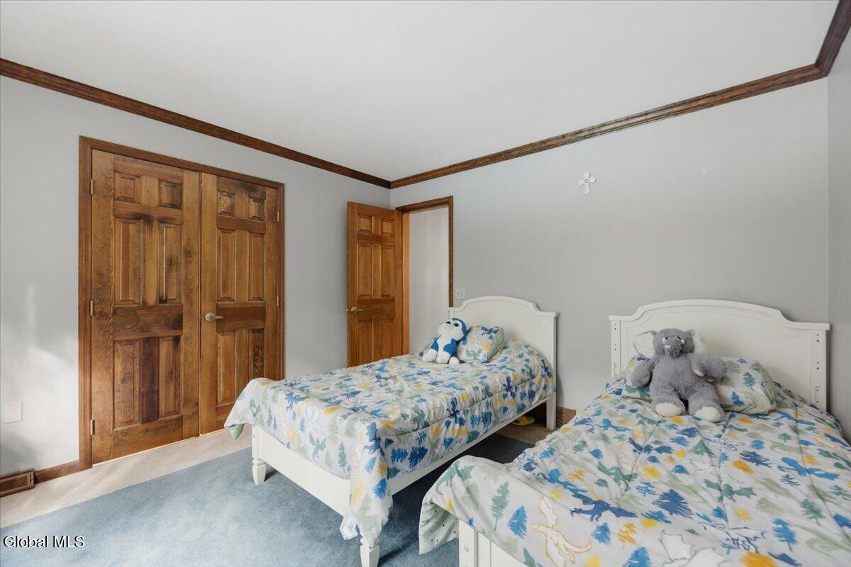 21 Timberwick Drive Halfmoon NY 12065
