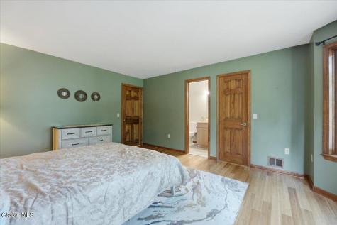 21 Timberwick Drive Halfmoon NY 12065