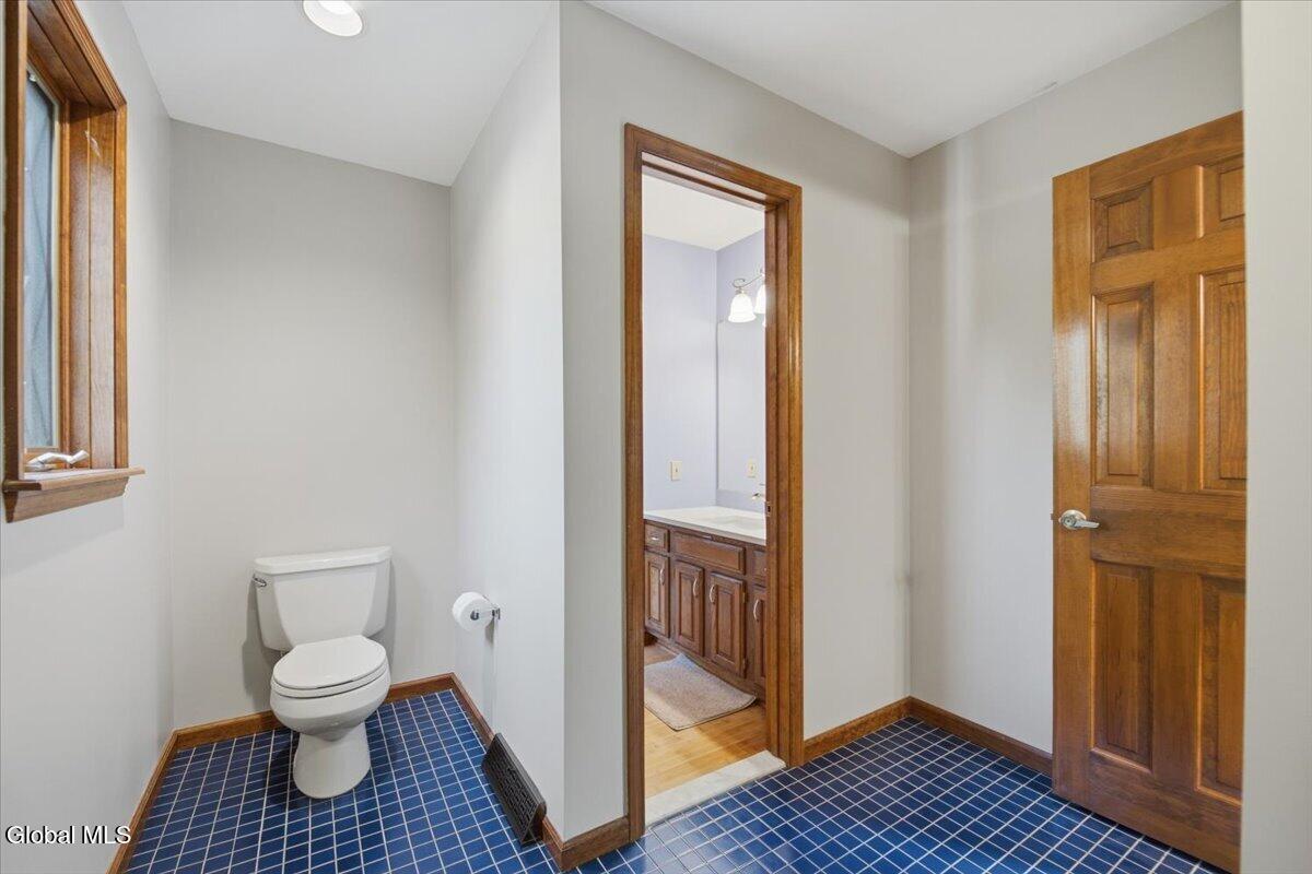 21 Timberwick Drive Halfmoon NY 12065