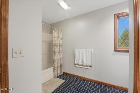 21 Timberwick Drive Halfmoon NY 12065
