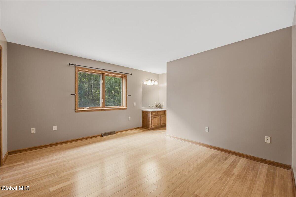 21 Timberwick Drive Halfmoon NY 12065