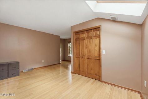 21 Timberwick Drive Halfmoon NY 12065