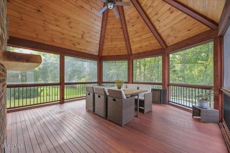 21 Timberwick Drive Halfmoon NY 12065