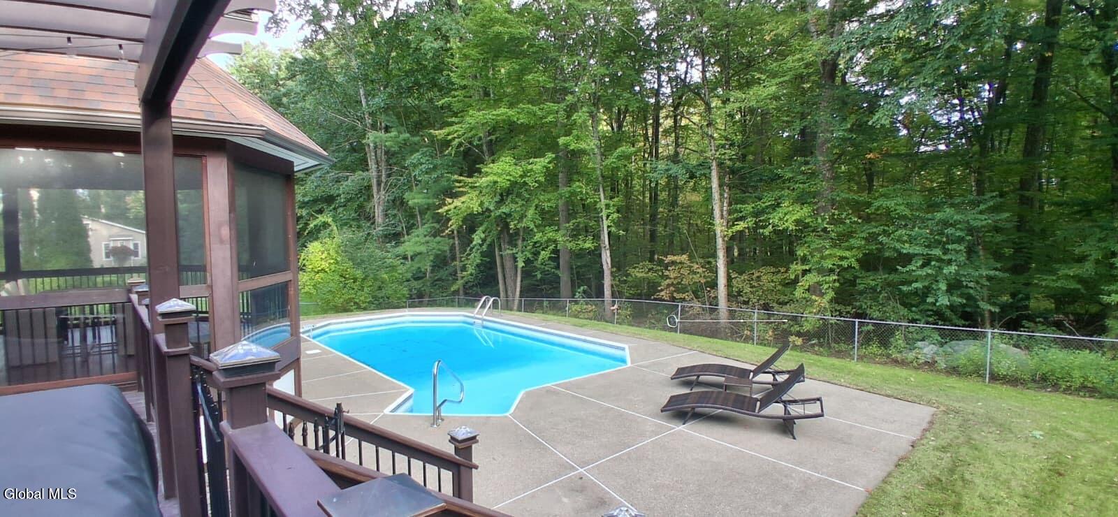 21 Timberwick Drive Halfmoon NY 12065