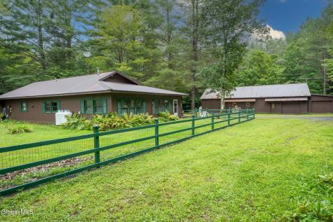 681 Co Road 125 Gloversville NY 12078