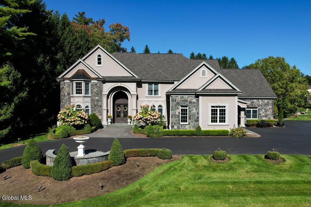 611 Bedford Square Albany NY 12203