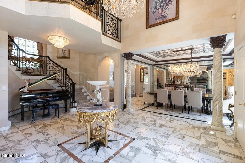 611 Bedford Square Albany NY 12203