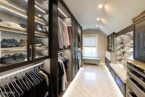 611 Bedford Square Albany NY 12203