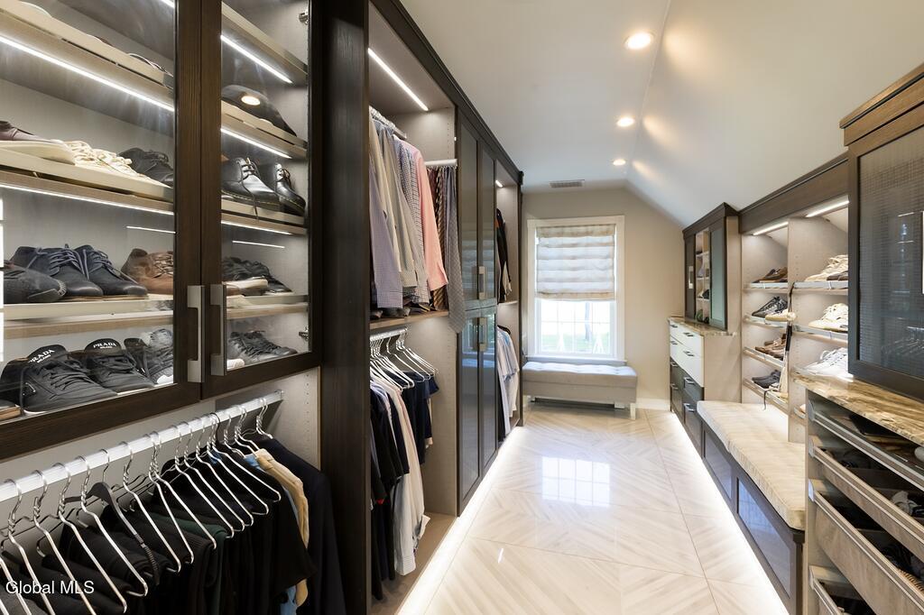 611 Bedford Square Albany NY 12203