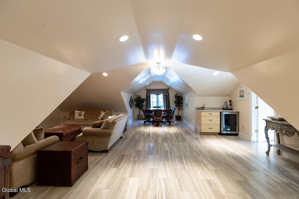 611 Bedford Square Albany NY 12203