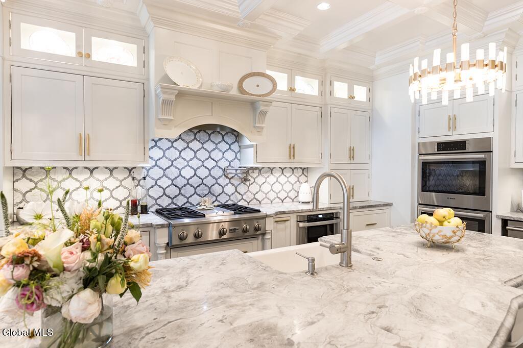 611 Bedford Square Albany NY 12203