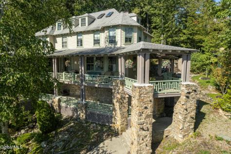 43 Paxton Road Lake George NY 12845
