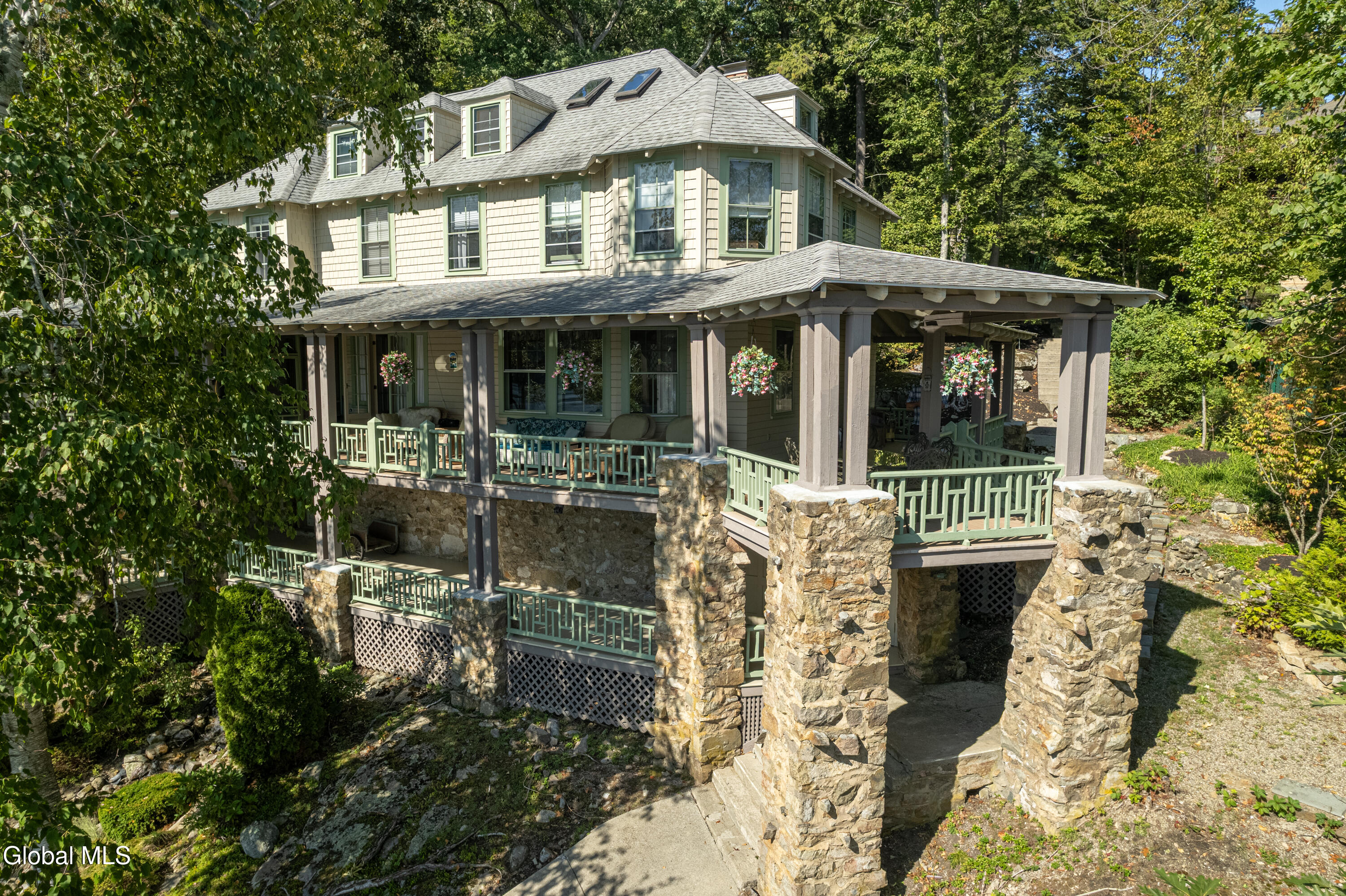 43 Paxton Road Lake George NY 12845