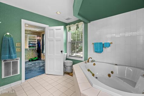 43 Paxton Road Lake George NY 12845