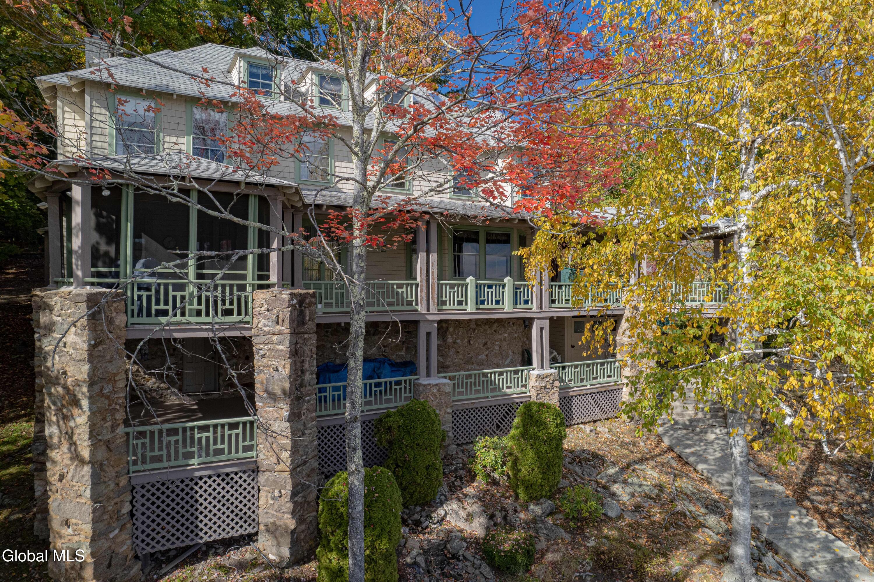 43 Paxton Road Lake George NY 12845