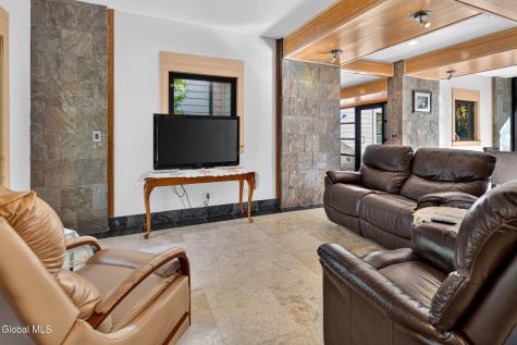 32 Shaker Bay Road Latham NY 12110