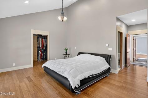 32 Shaker Bay Road Latham NY 12110