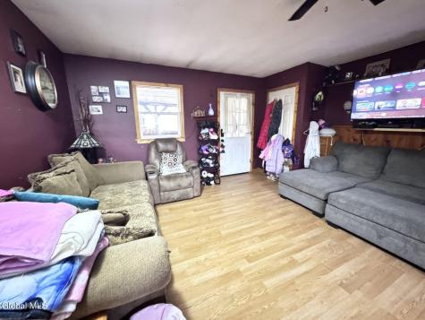 1427 North Road Glenville NY 12010