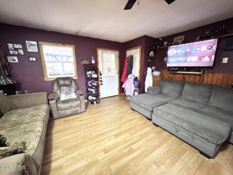 1427 North Road Glenville NY 12010