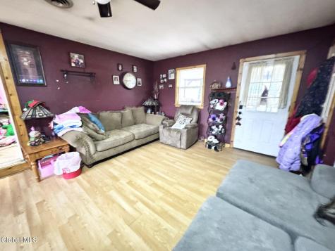 1427 North Road Glenville NY 12010