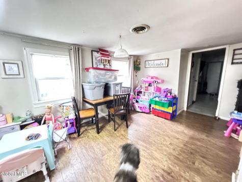 1427 North Road Glenville NY 12010