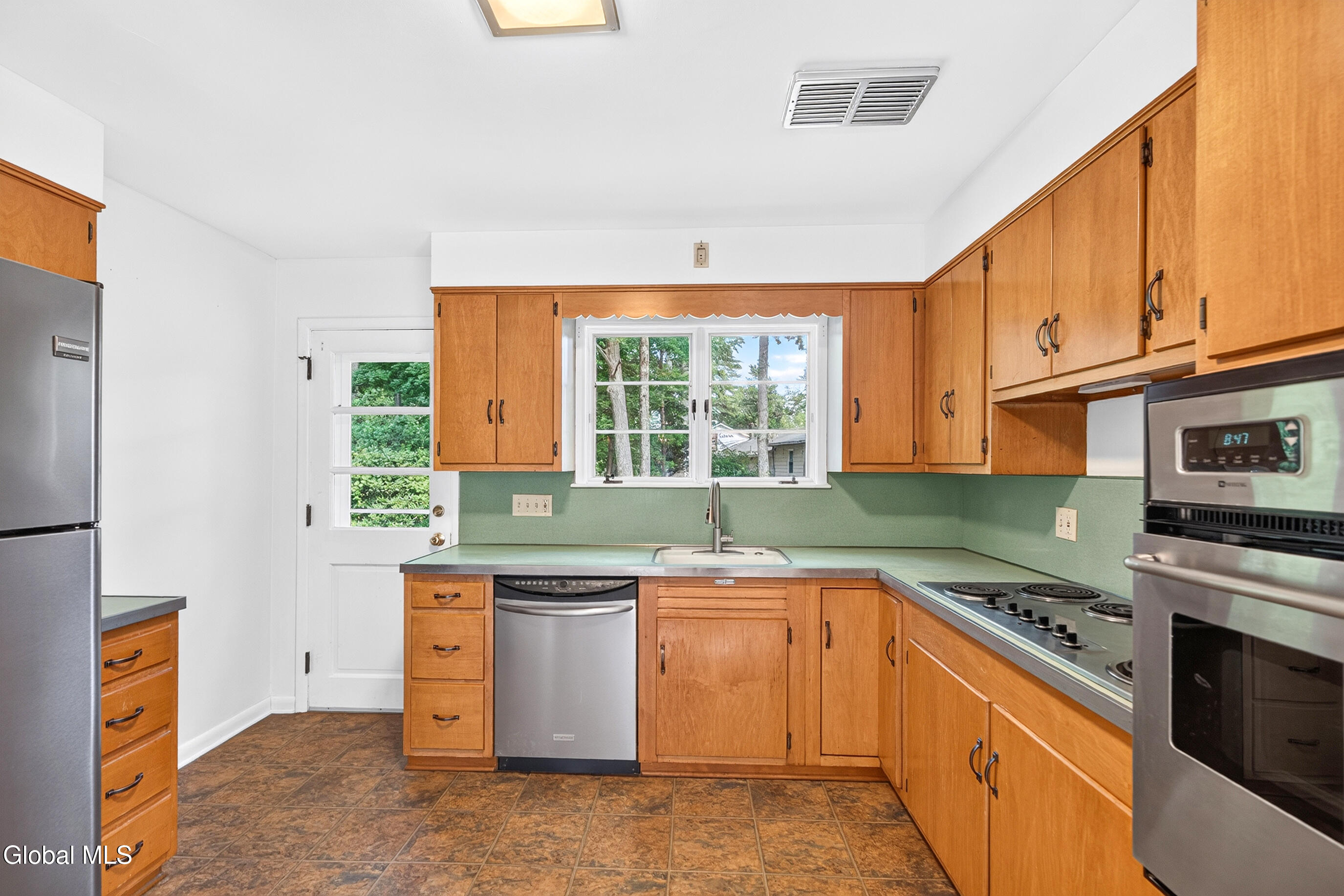 30 Clarkson Road Delmar NY 12054