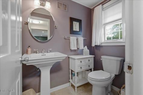 7 Eberle Road Latham NY 12110