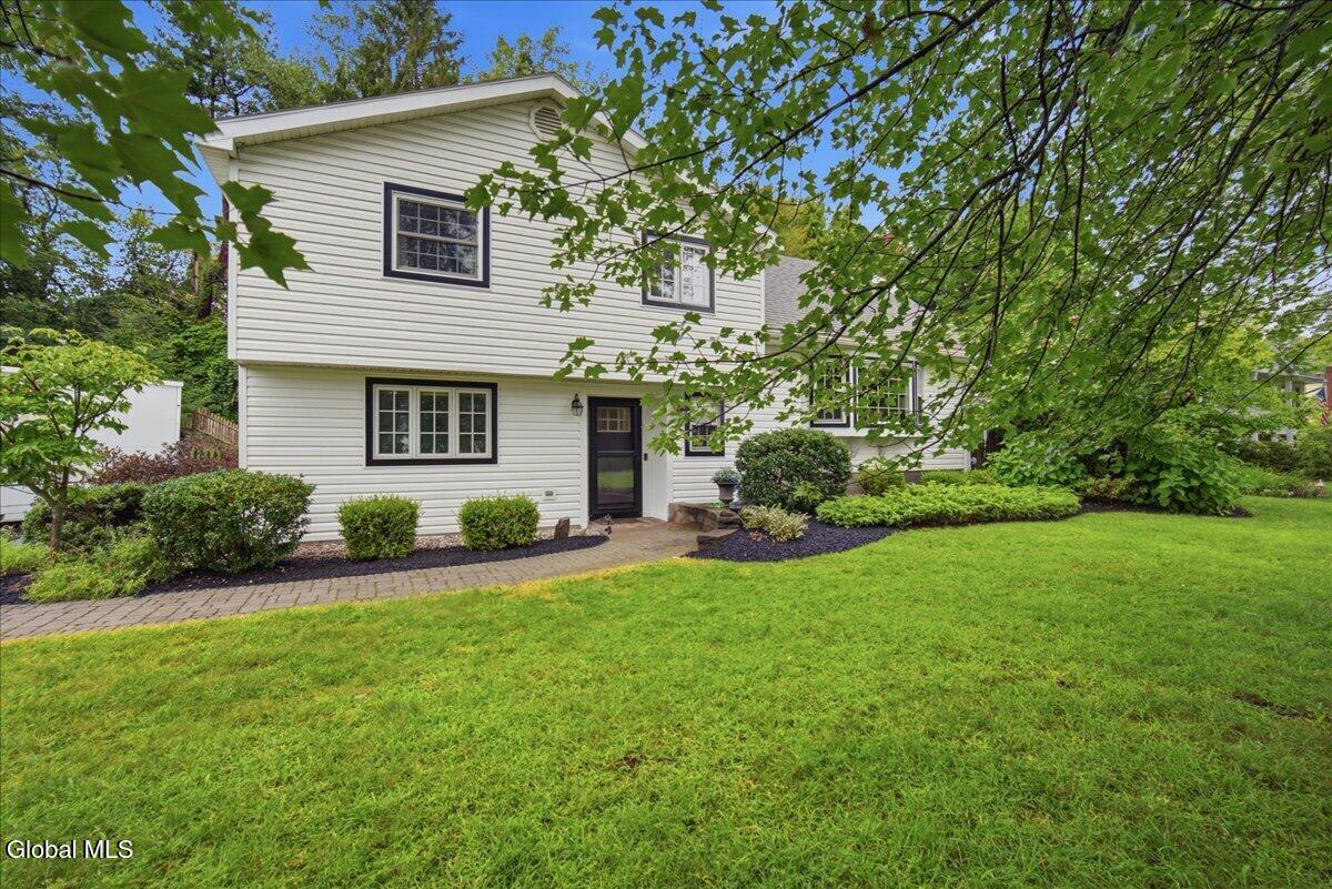 7 Eberle Road Latham NY 12110